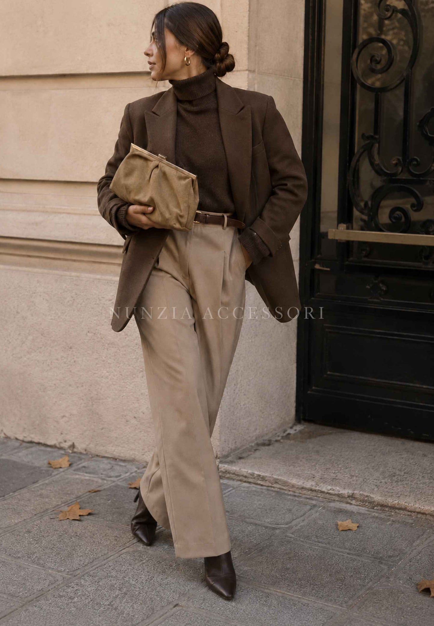 NUNZIA - Borsetta Clutch Scamosciata Beige