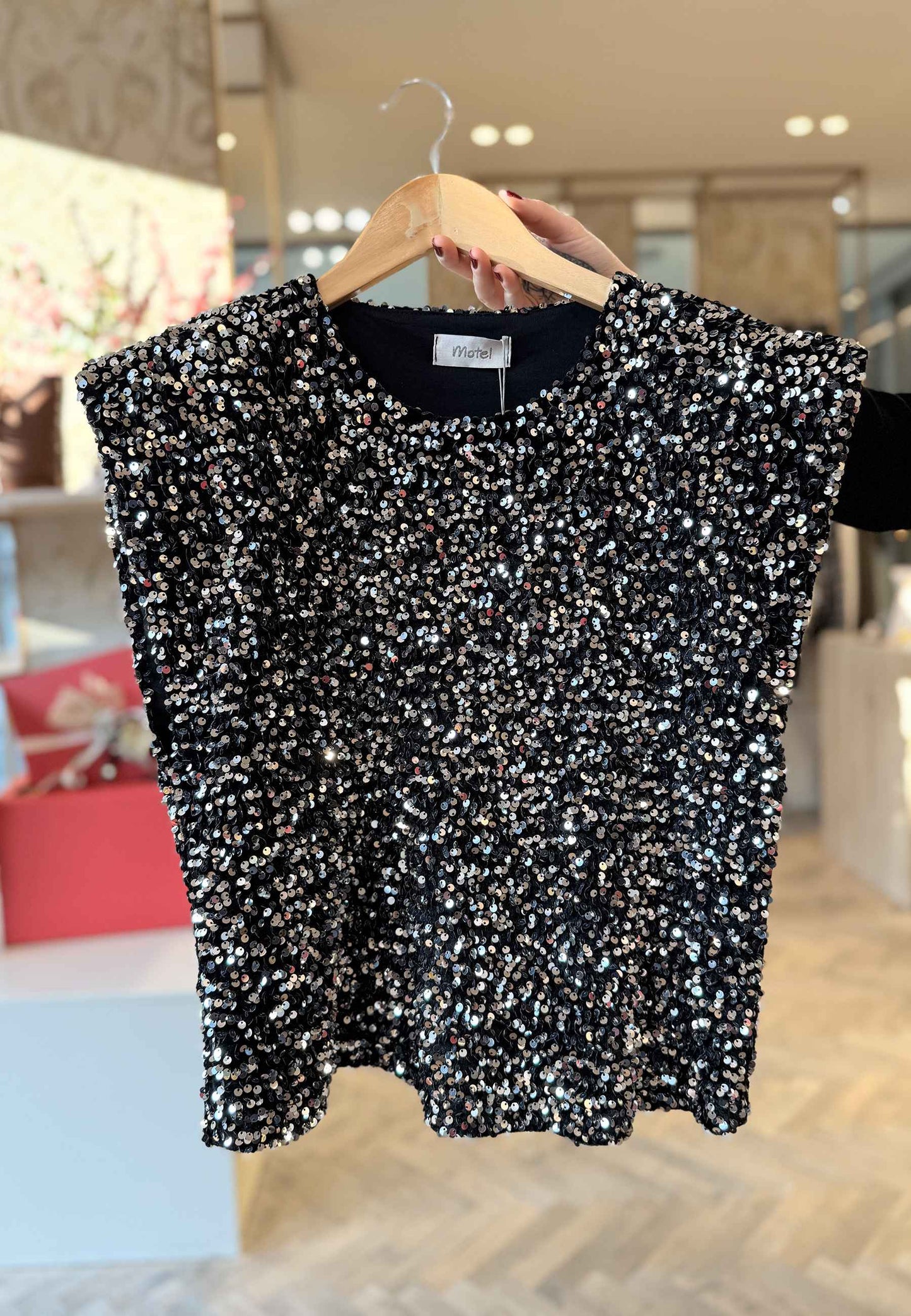 MOTEL- Canotta Spalla Larga In Paillettes Nero/Argento