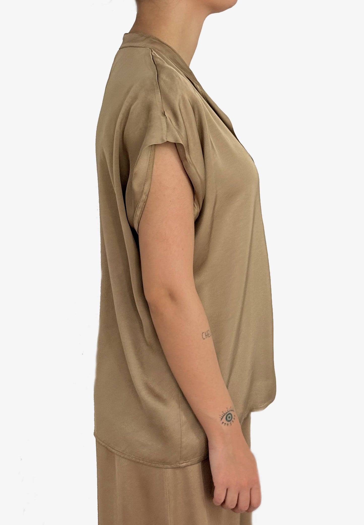 MOTEL - Blusa Boxy Fit Viscosa Safari