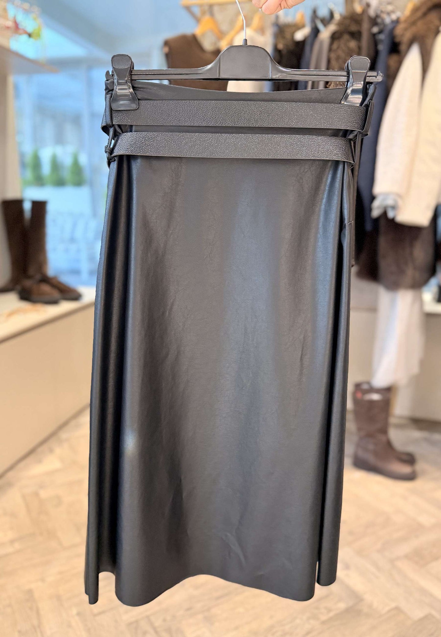 LE STREGHE - Longuette In Ecopelle Nero