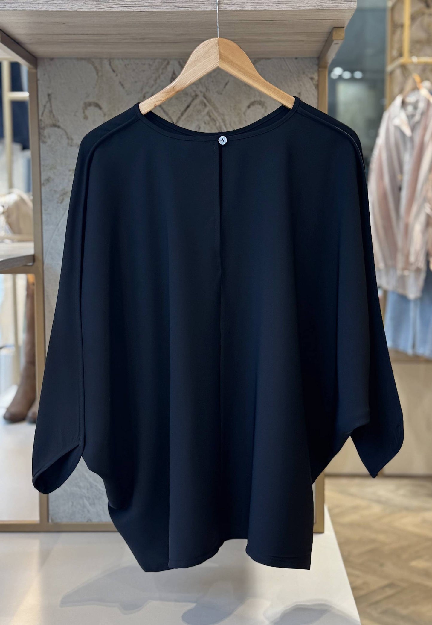 SUSY STAR CURVY - Blusa Over Fluida Nera
