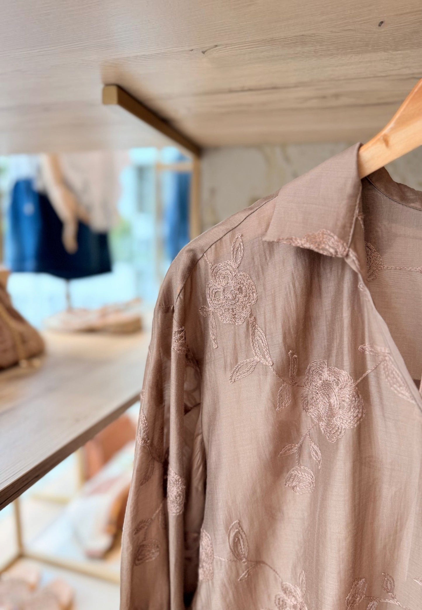 MINERVA - Camicia Scollo A V Coffee