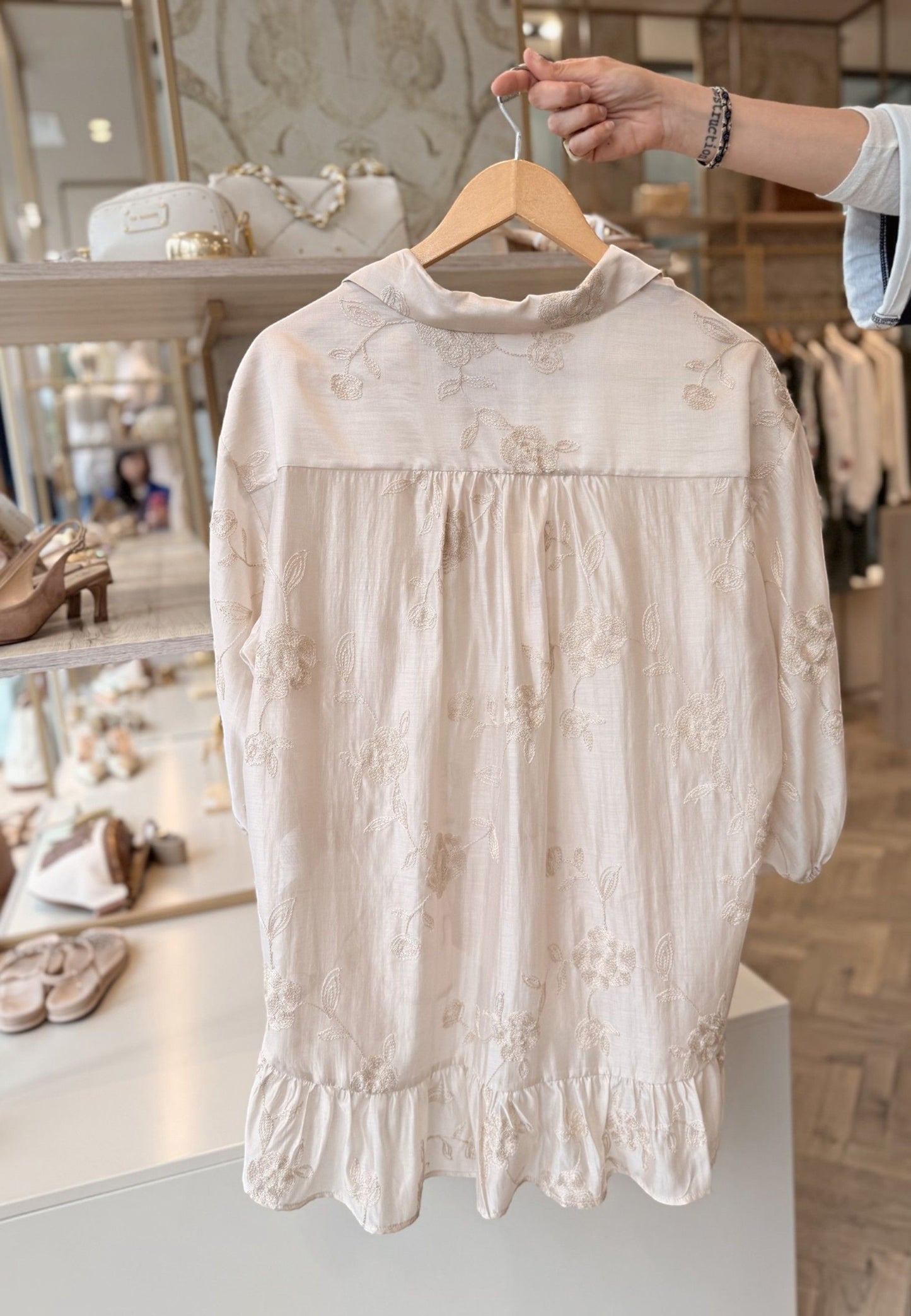 MINERVA - Camicia Scollo A V Beige