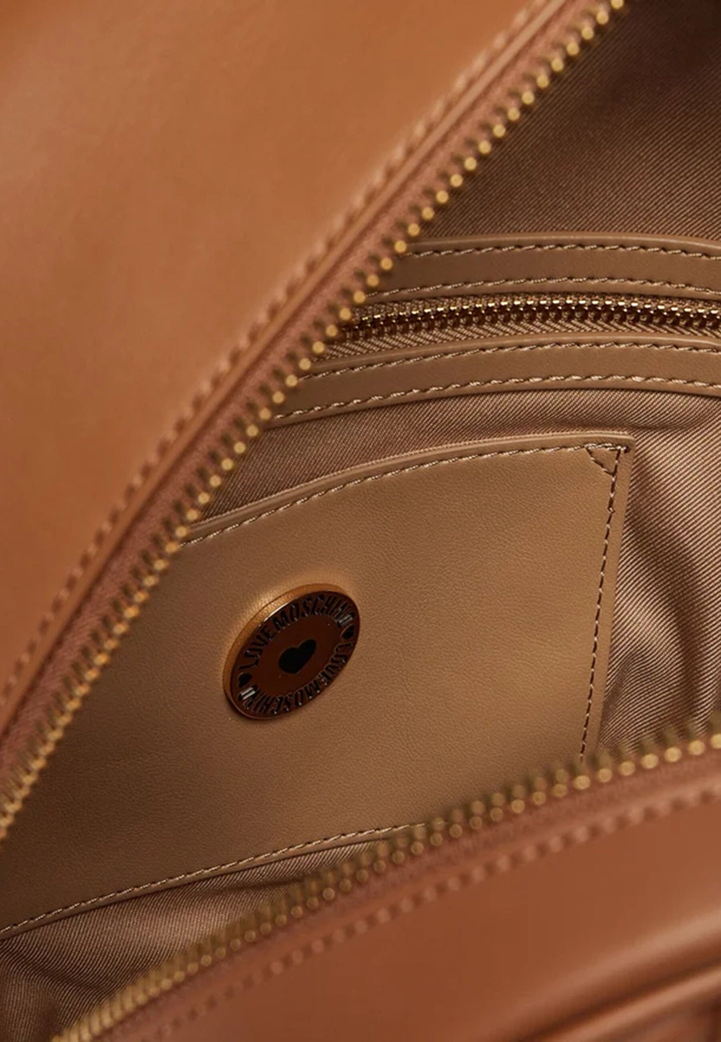 LOVE MOSCHINO - Zaino Embossed Cammello