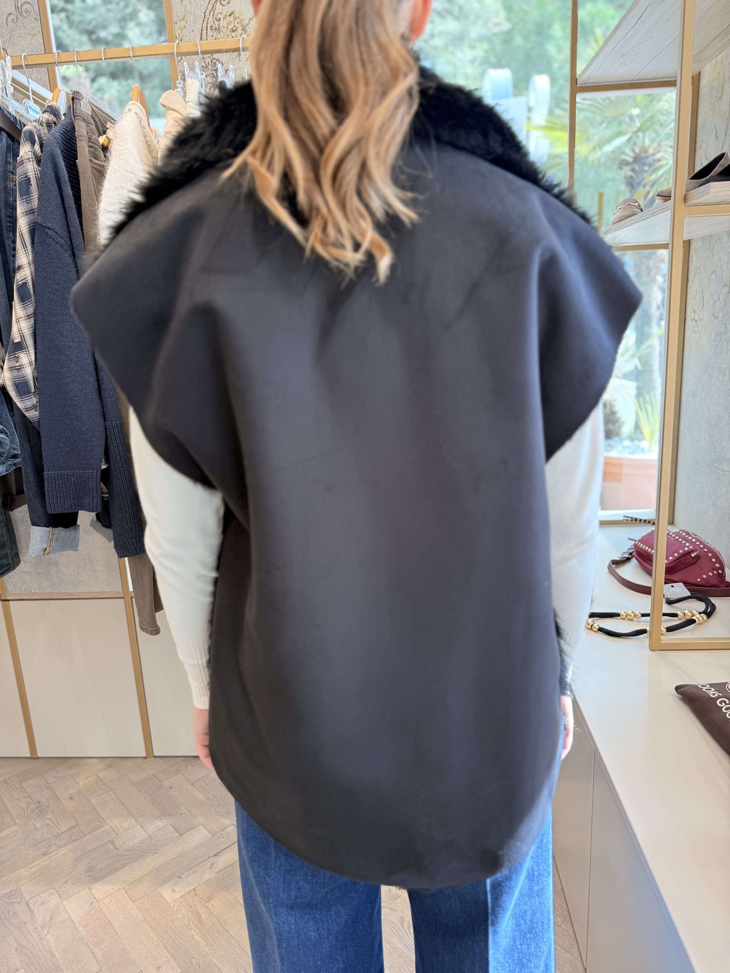MOTEL - Gilet Over Ecopelliccia Nero