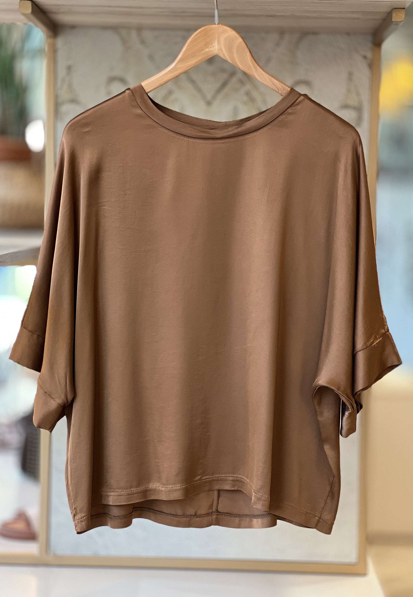 MOTEL - T-Shirt Viscosa Sigaro