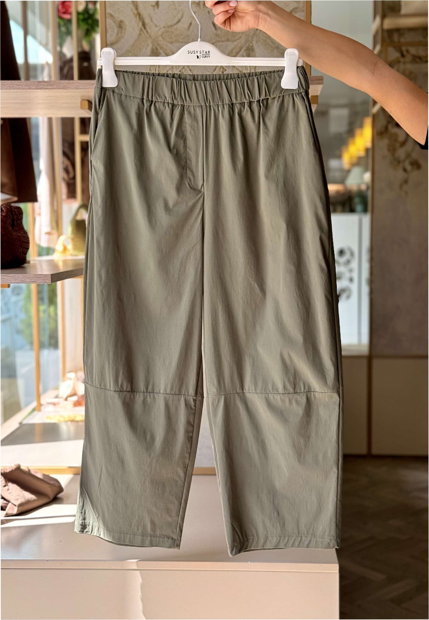 SUSY STAR CURVY - Completo Vela Blusa + Pantaloni Verde Militare