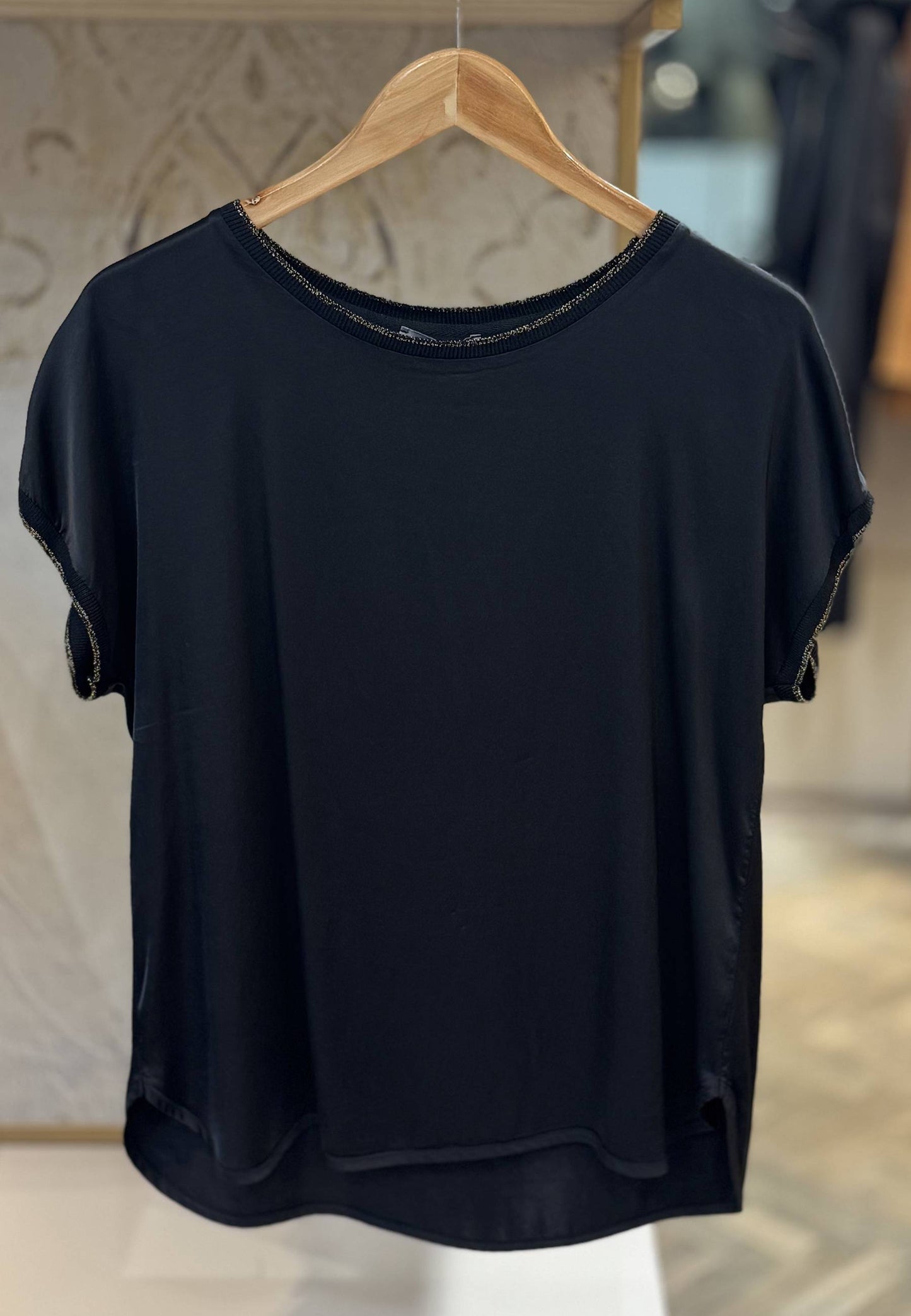 MOTEL - T-shirt In Viscosa Nero