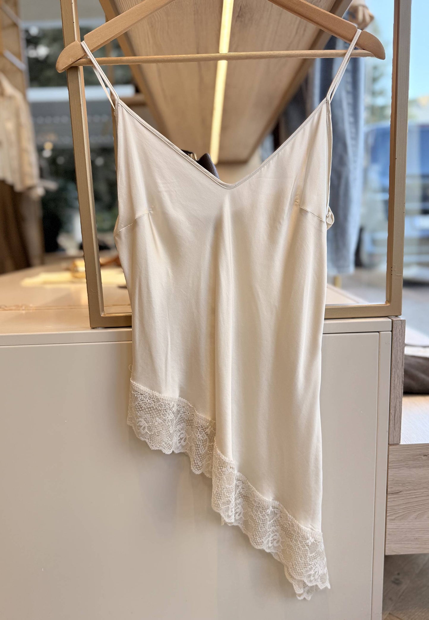 PLEASE - Top Raso Pizzo Panna