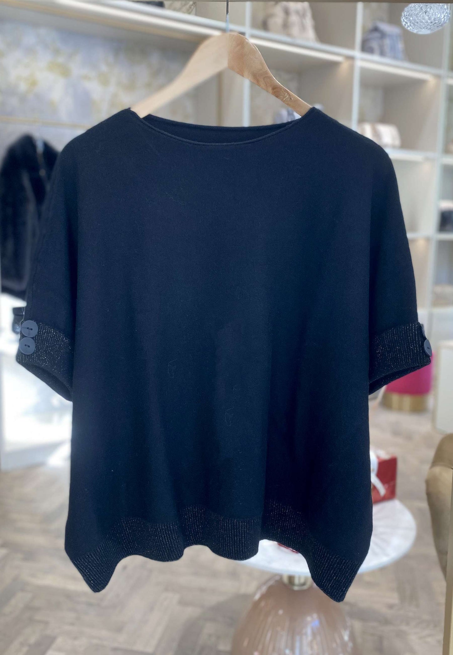 NUNZIA - Maglioncino Over Manica Corta Nero