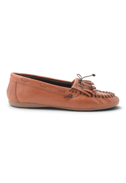 DIVINE FOLLIE - Mocassino Con Frangia e Laccetto Castagno