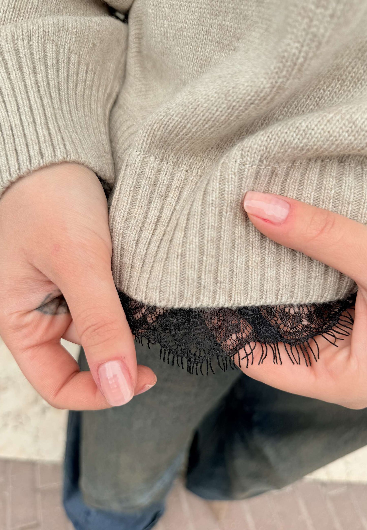 MOTEL - Pullover Lingerie Con Spallina Beige