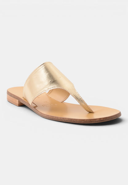 DIVINE FOLLIE - Sandalo Infradito Flat in Pelle Laminata Oro