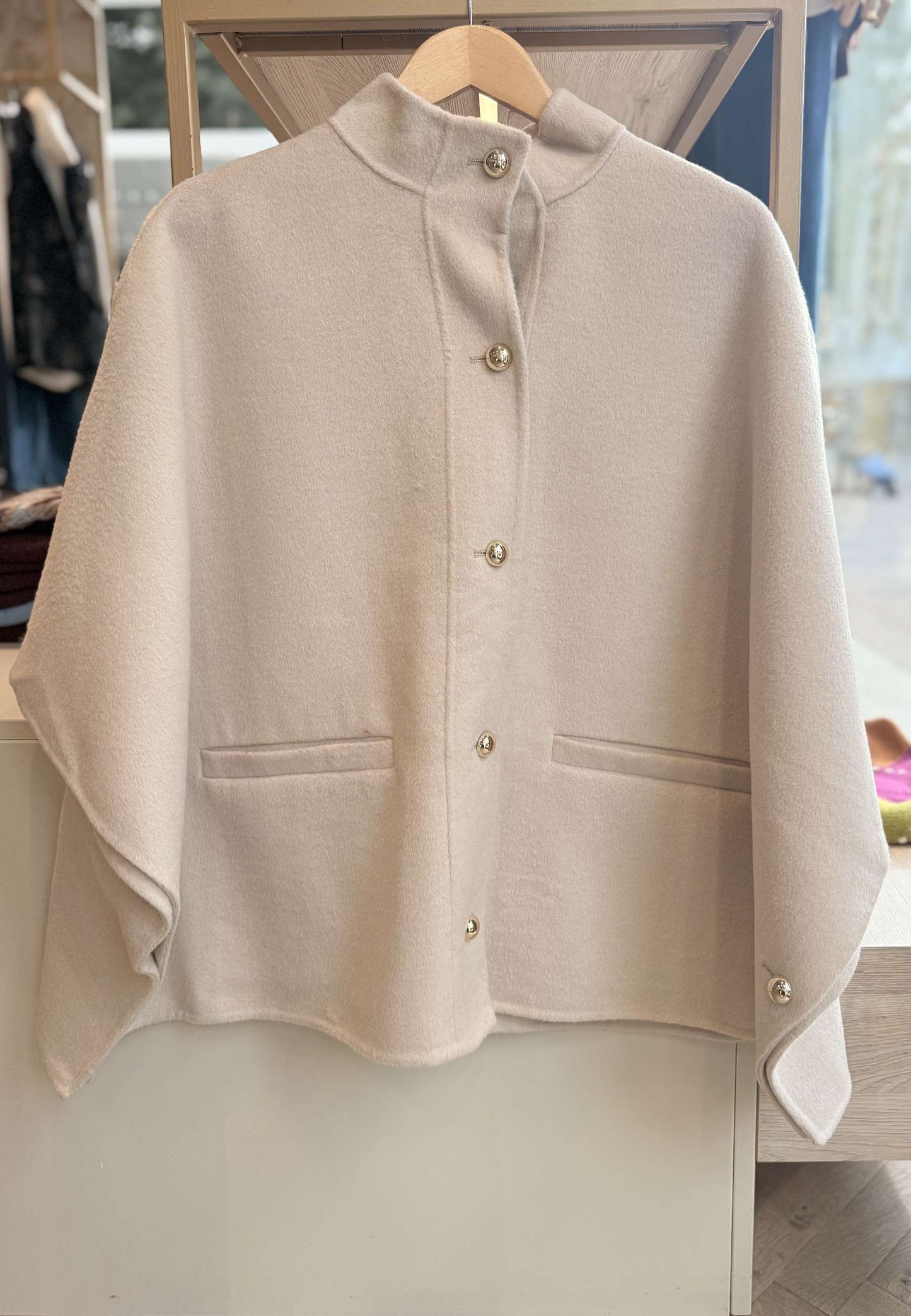 ALEX & MAX - Poncho Over Beige