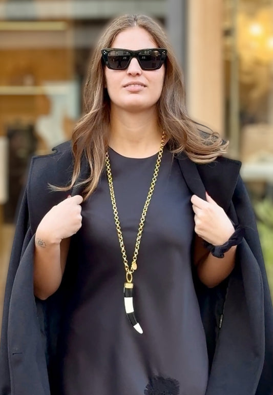 LARA11 Collana Lunga Corno Bianco Nero