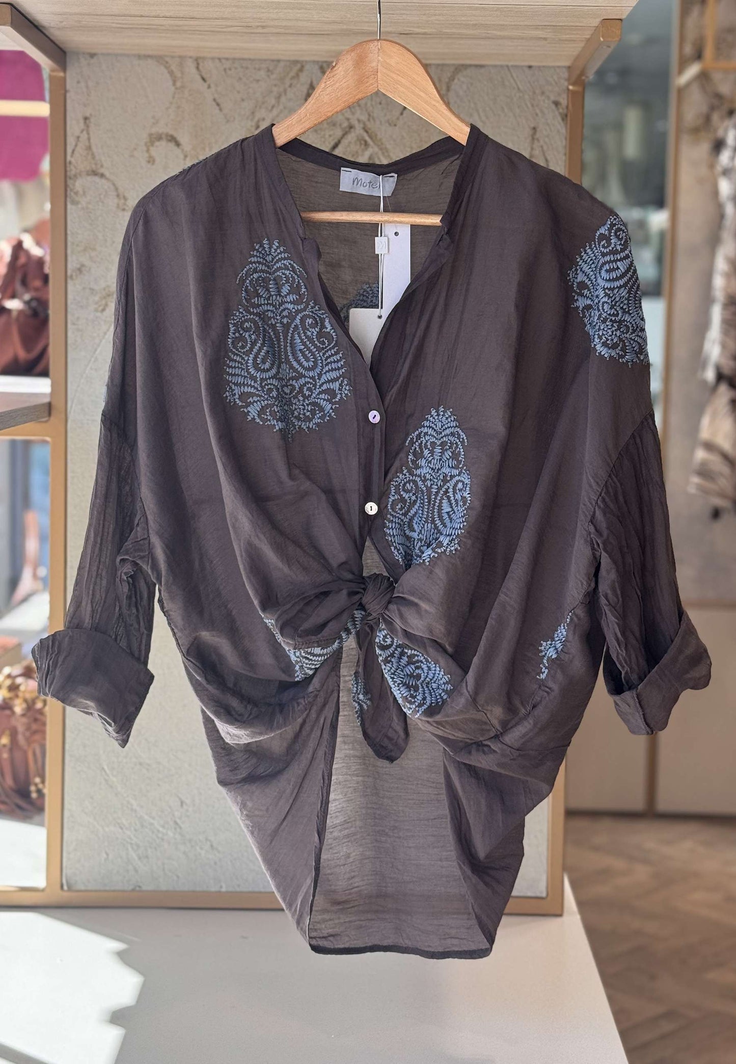 MOTEL - Camicia con Ricamo Cioccolato