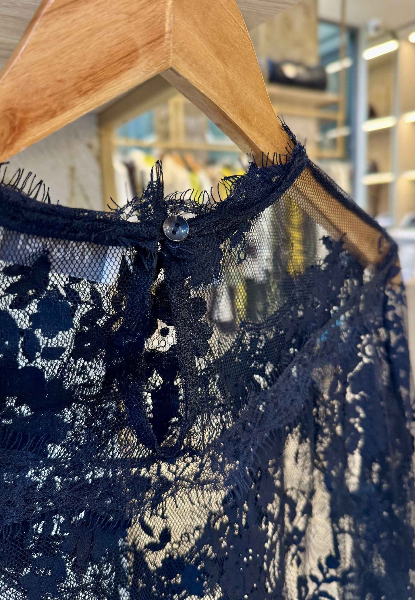 MOTEL - T-Shirt In Pizzo Manica Lunga Nero