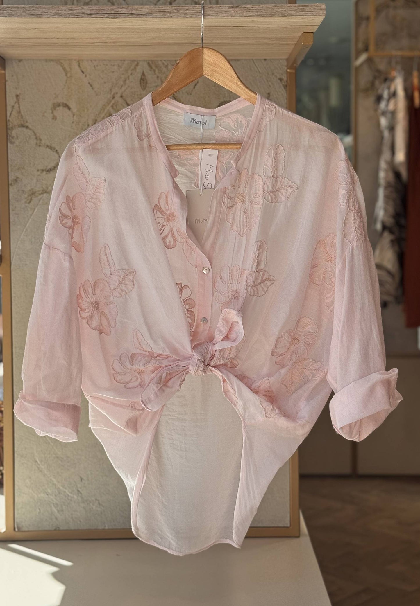 MOTEL - Camicia con Ricamo Rosa