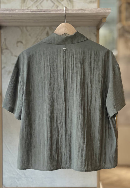 PLEASE - Camicia Crop Salvia